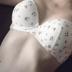 Áo ngực không gọng mút mỏng